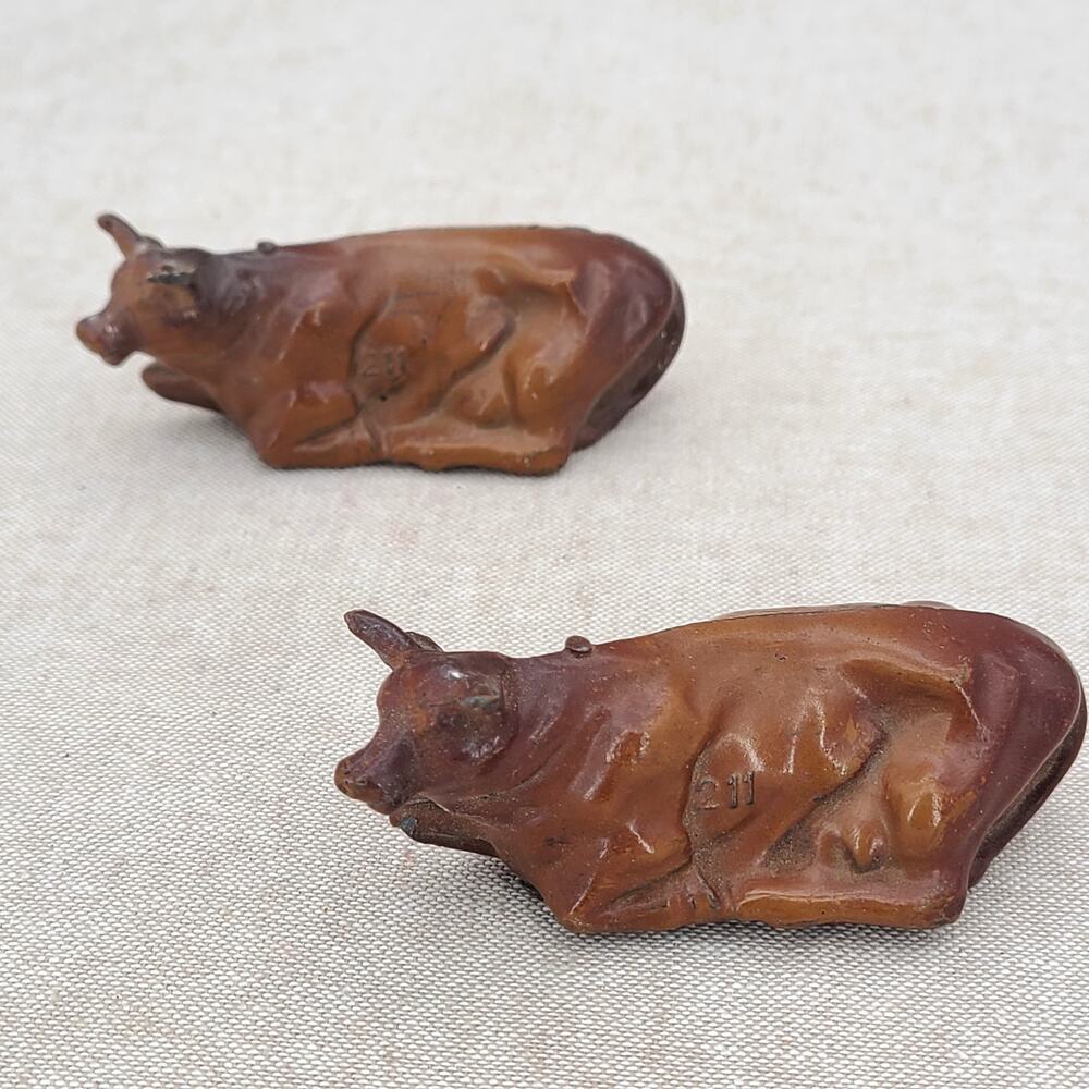 Lot of 2 Vintage 1930s American Metal Toys Lead "Lying Cow" Model 211 USA Made